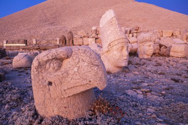 Türkiye'de Nemrut Dağı.
