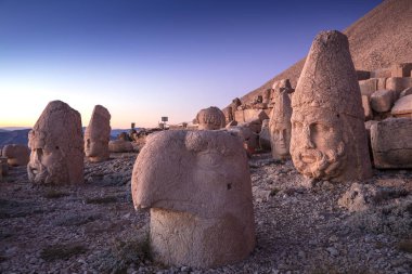 Türkiye'de Nemrut Dağı.