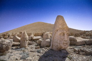 Türkiye'de Nemrut Dağı.