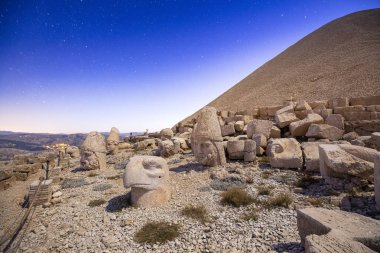 Türkiye'de Nemrut Dağı.