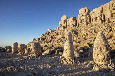 Adıyaman'da Nemrut Dağı'nın tepesindeki heykeller