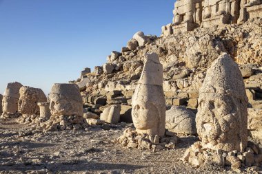Adıyaman'da Nemrut Dağı'nın tepesindeki heykeller
