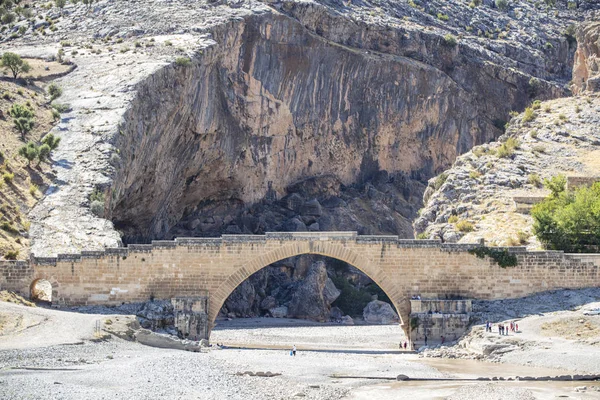 Die Historische Brücke Adiyaman Die Cendere Fluss Liegt Und Als — Stockfoto