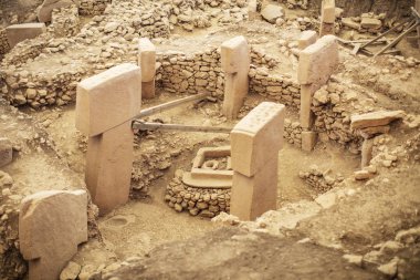 Göbeklitepe, Sanliurfa / Türkiye. Göbekli Tepe, Şanlıurfa, Türkiye 'de bir arkeoloji alanıdır.