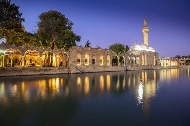 Balikligol, Sanliurfa / Türkiye. Balikligol Camii (Balık Gölü )