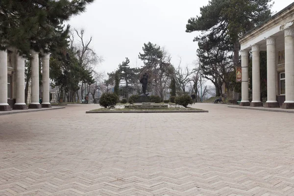 Entrada Principal Parque Ciudad Valea Moarilor Hay Una Escultura Los —  Fotos de Stock