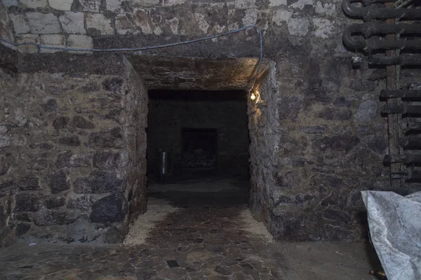 Antigua Bodega Abandonada Está Hecha Piedra Caliza Bodega República Moldova — Foto de Stock