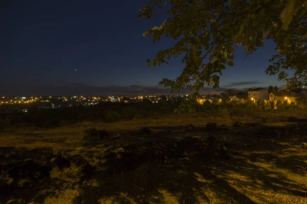 Vackra Nattvisning Till Förorten Chisinau Stjärnor Och Moln Himlen — Stockfoto