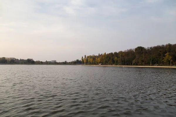 Week End Merveilleux Dans Parc Urbain Avec Lac Parc Valea — Photo