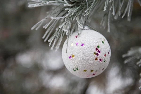 Christmas White Ball Branch Pine Close — Stock Photo, Image