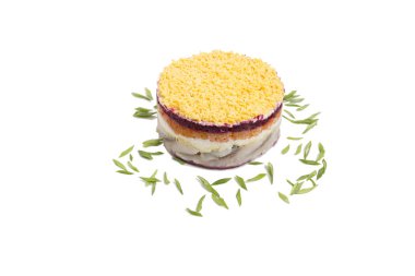 Rus salatası ringa balığı altında kürk manto.