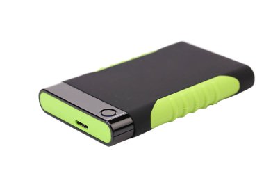 Beyaz ekrandaki harici sabit disk izole edildi. Yakın plan..