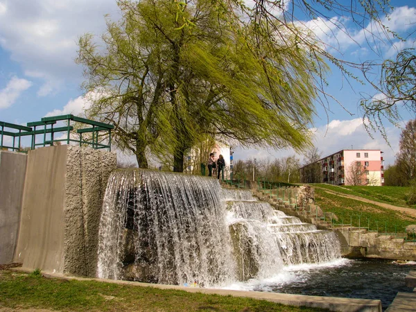 Cascade Dans Parc Urbain Minsk Bélarus — Photo