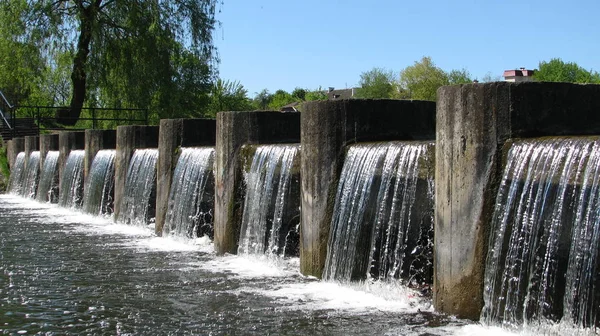 Cachoeira Parque Cidade Canal Água Minsk — Fotografia de Stock