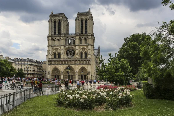 Notre Dame din Paris, Franța, vedere de vară — Fotografie, imagine de stoc