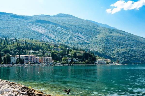 Ver en Gardasee (Lago de Garda) en Torbole, cerca de Riva del Garda, Italia . — Foto de Stock
