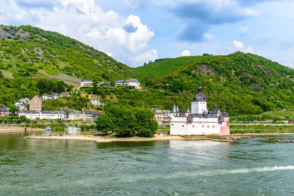 Burg Pfalzgrafenstein, słynny Toll Castle Pfalz w rzece Ren (Rhein Fluss, Mittelrhein) na wyspie Falkenau. Poscard widok. Kaub, Nadrenia-Palatynat (Rheinland-Pfalz), Niemcy. Unesco — Zdjęcie stockowe