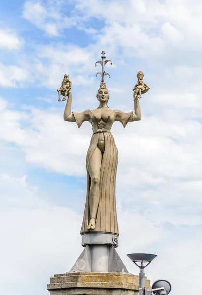 Imperia-Statue im Konstanzer Hafen am Bodensee. — Stockfoto