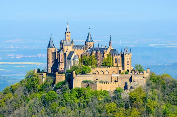 Castelo Burg Hohenzollern por Hechingen, perto de Stuttgart. Cartão postal — Fotografia de Stock