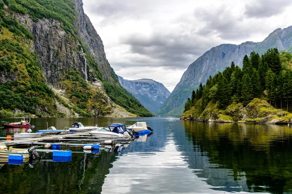 Gudvangen 'deki naerofjord, Flam yakınlarında. Norveç — Stok fotoğraf