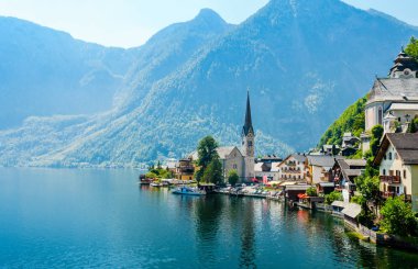 Hallstatt Kilisesi'nde güzel manzara, Avusturya 