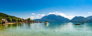 Attersee gölü im Salzkammergut, Alpler Dağları Yukarı Avusturya