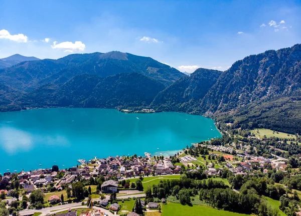 Attersee gölü im Salzkammergut, Alpler Dağları Yukarı Avusturya