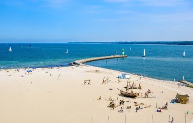 Körfezde güzel manzara, Lubeck 'te plaj Baltık Denizi' nde seyahat. Schleswig-Holstein, Almanya