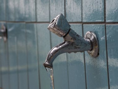 el yıkama ve bulaşıklar için su muslukları