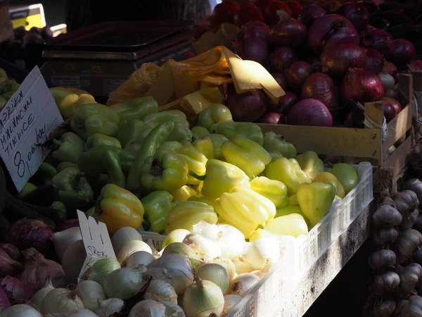 Croácia Medulin Julho 2019 Frutas Legumes Maduros Balcão Uma Feira — Fotografia de Stock