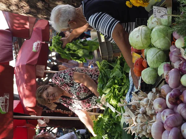 Croácia Medulin Julho 2019 Frutas Legumes Maduros Balcão Uma Feira — Fotografia de Stock