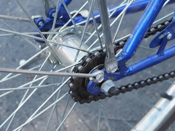 Das Hinterrad Eines Alten Fahrrads Für Den Tourismus — Stockfoto
