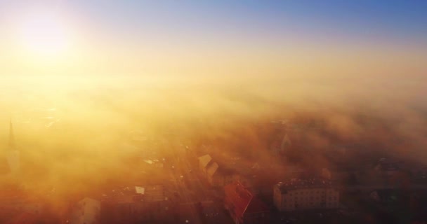 Vista Aérea Cálidas Nubes Colores Niebla Sobre Ciudad — Vídeos de Stock