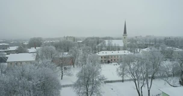 Vista Aerea Della Città Ghiacciata Durante Fredda Giornata Invernale Alba — Video Stock