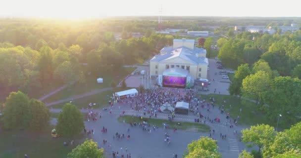 Pessoas Festejando Dançando Festival Música Incrível Green Park — Vídeo de Stock
