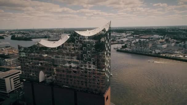 Hamburg Innenstadt Finanzbezirk Stadtstraßen Gebäude Bürohochhäuser Fährterminal Beleuchtete Schiffe Mit — Stockvideo