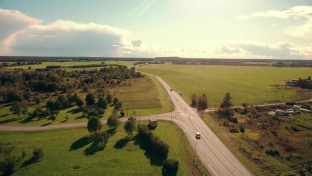 Filmagem Aérea Folhagem Pequena Cidade Estónia Flyover Aéreo Outono Cidade — Vídeo de Stock