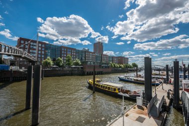 Hamburg, Almanya - 30 Haziran 2018: Hamburg'un Depo bölgesi (Speicherstadt), Almanya. 