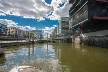 Hamburg, Almanya - 30 Haziran 2018: Hamburg'un Depo bölgesi (Speicherstadt), Almanya. 