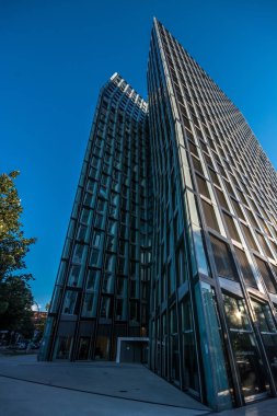 Hamburg, Almanya-Temmuz 03, 2018: Tanzende Tuerme (anlam dans kuleleri) Reeperbahn St Pauli gökdelen Hadi Teherani BRT Architects tarafından tasarlanan. 