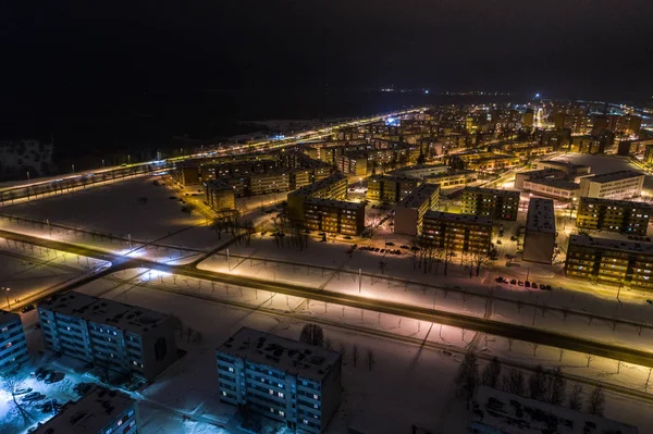 Flygplatsutsikt Över Staden Natten Vinterlandskap — Stockfoto