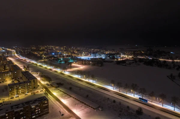 Flygplatsutsikt Över Staden Natten Vinterlandskap — Stockfoto