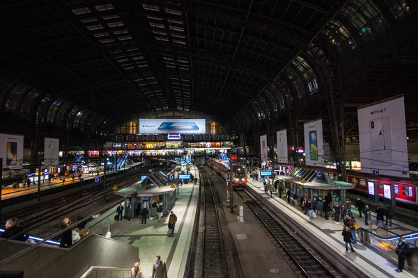 Hamburg Niemcy Grudnia 2017 Boże Narodzenie Hamburgu Niemczech Centralnej Stacji — Zdjęcie stockowe