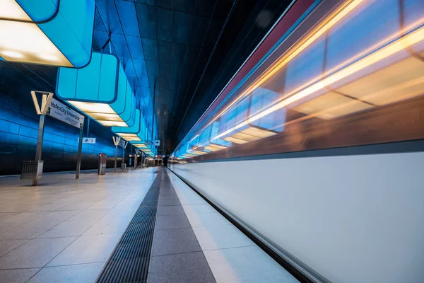 Hamburg Alemania Julio 2018 Estación Metro Con Luces Universidad Zona — Foto de Stock