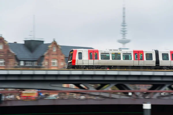 Hamburgo Alemania Diciembre 2017 Tren Subterráneo Que Cruza Puente Fondo — Foto de Stock