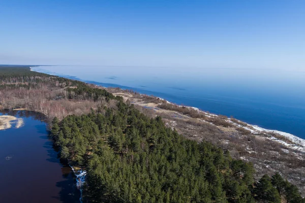 Légifotó Repülés Alatt Strand Partján Olvadó Jég Kilátás Homokos Tengerpartra — Stock Fotó