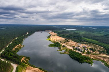 Nehir kıyısının havadan görünümü