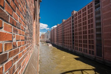Hamburg, Almanya - 30 Haziran 2018: Hamburg'un Depo bölgesi (Speicherstadt), Almanya. 