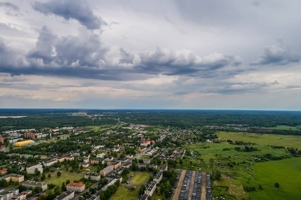 Flygvy Över Staden Dark Storm Molnigt Himmel Strax Före Stormen — Stockfoto