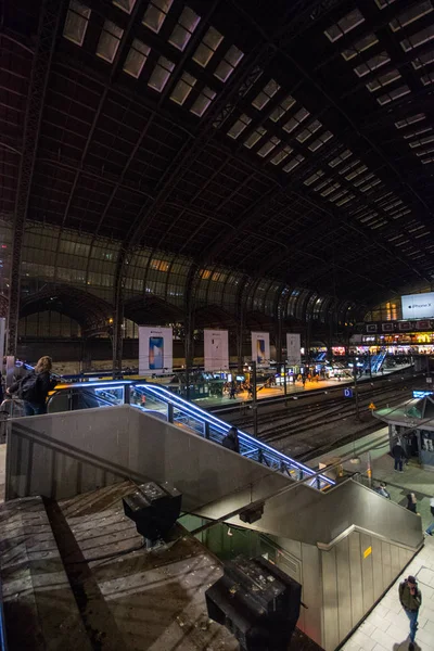 Hamburgo Alemania Diciembre 2017 Navidad Hamburgo Alemania Estación Central Tren — Foto de Stock